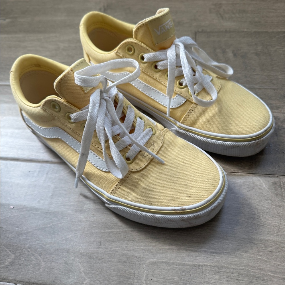 Vans Butter Yellow size 6.5 women’s